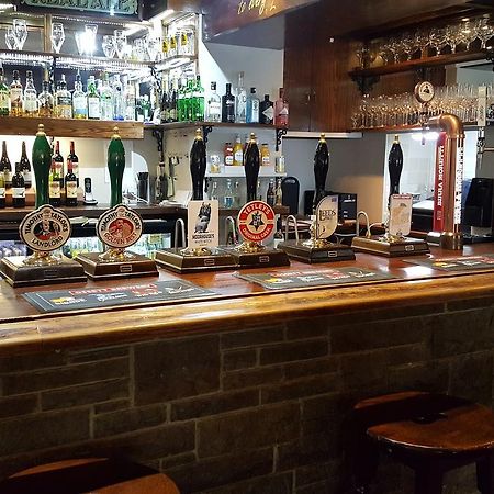 The Rose And Crown Hotel Huddersfield Exterior photo