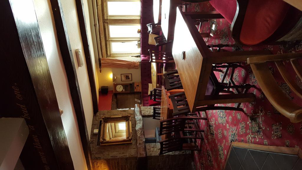 The Rose And Crown Hotel Huddersfield Exterior photo