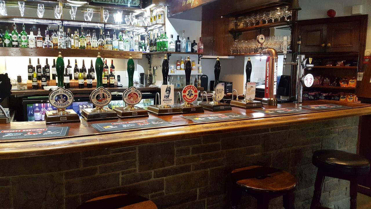 The Rose And Crown Hotel Huddersfield Exterior photo